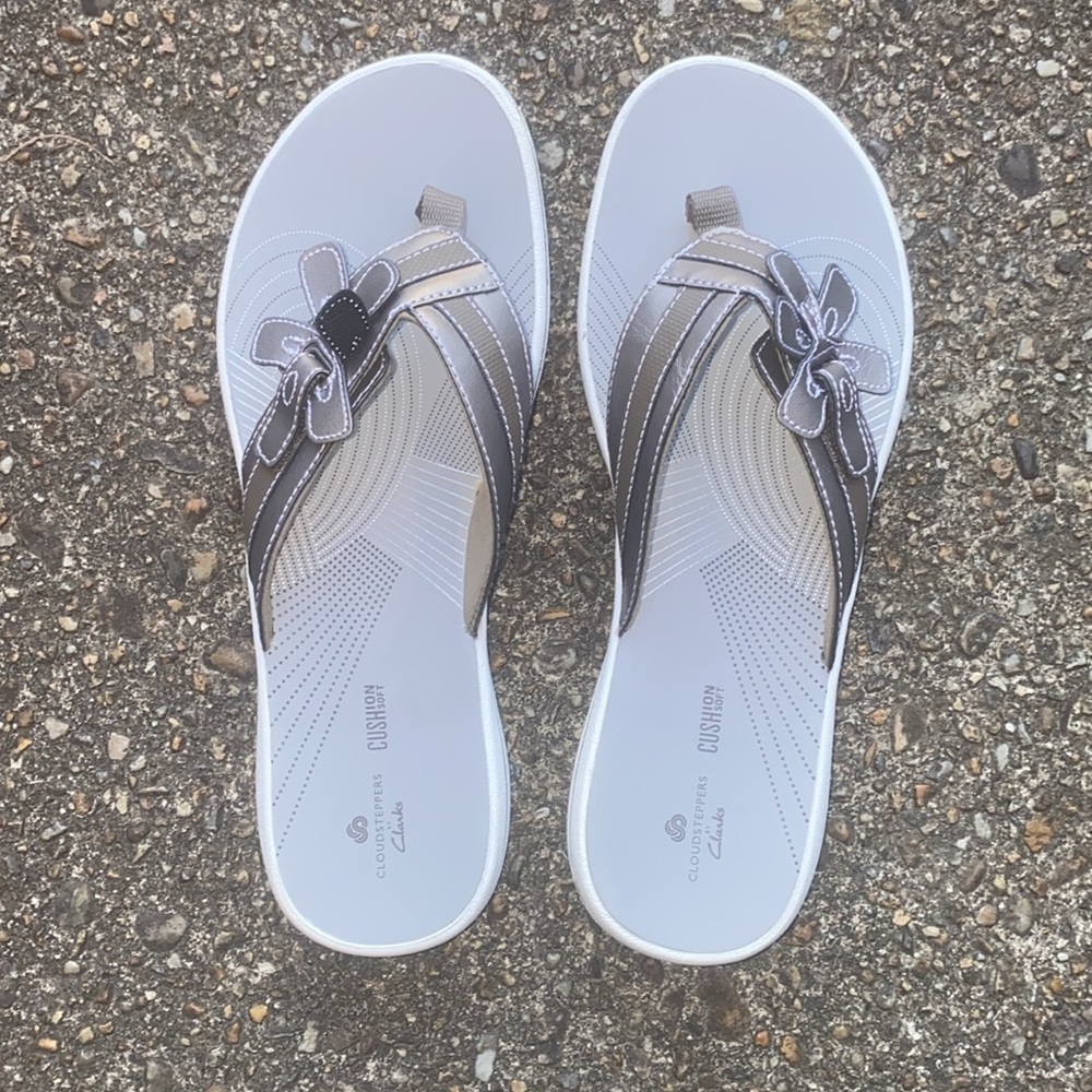 Women's Cloudsteppers Brinkley Flora Sandals by Clark’s - Picture 2 of 11
